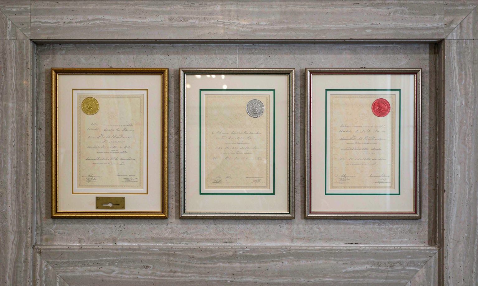 公司资质证书展示墙